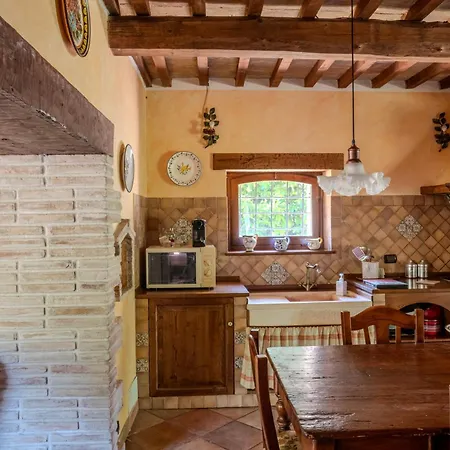 Charming Near Assisi, Service & Experience