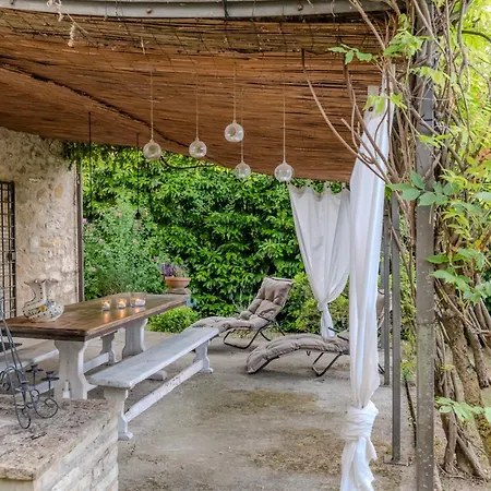 Villa Charming Near Assisi, Service & Experience