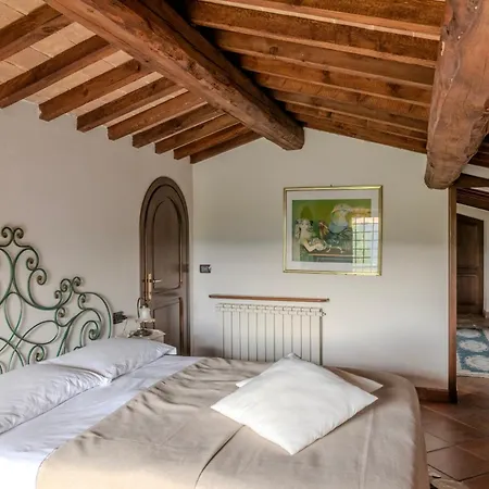 Charming Near Assisi, Service & Experience Villa *