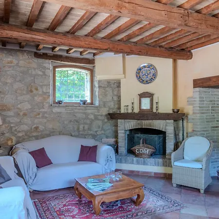 Charming&luxury Near Assisi, Service Experience Exclusive Vila