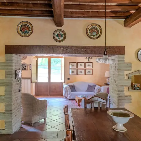 Villa Charming Near Assisi, Service & Experience *