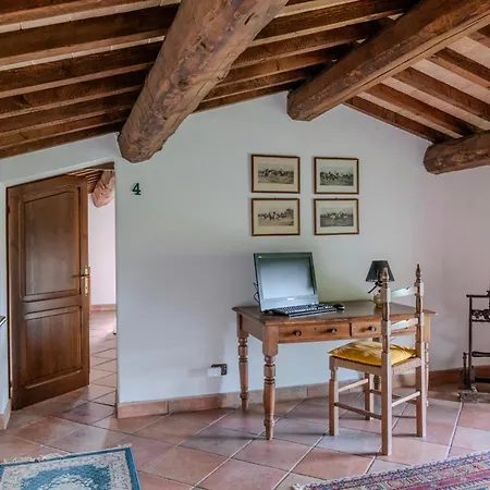 Charming Near Assisi, Service & Experience * Valfabbrica