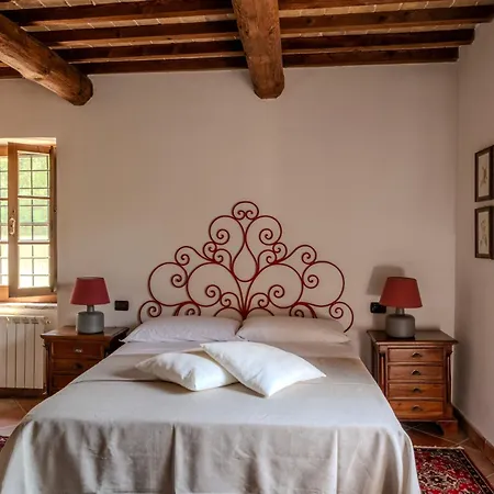 Villa Charming Near Assisi, Service & Experience *