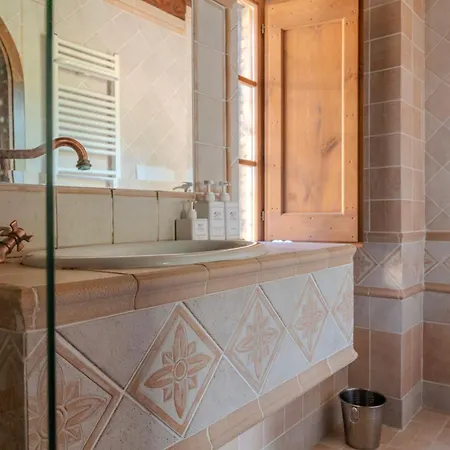 Charming Near Assisi, Service & Experience Villa