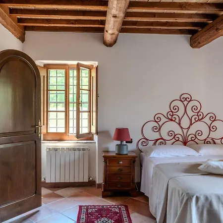 Villa Charming Near Assisi, Service & Experience