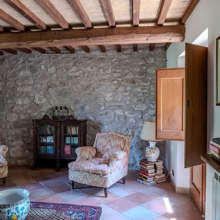 Villa Charming Near Assisi, Service & Experience *